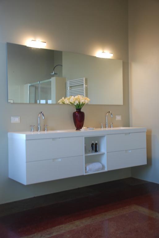 B&B Villa Natta Uggiate Zimmer foto